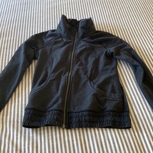 Lululemon long sleeved zip up